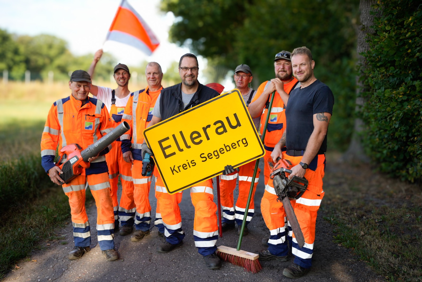 Titelbild Bauhof: Team in Arbeitskleidung vom Bauhof